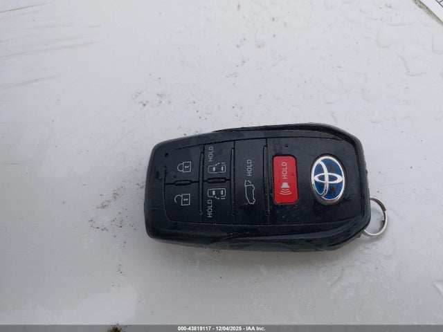 5TDZRKEC3MS010584 Toyota Sienna Limited
