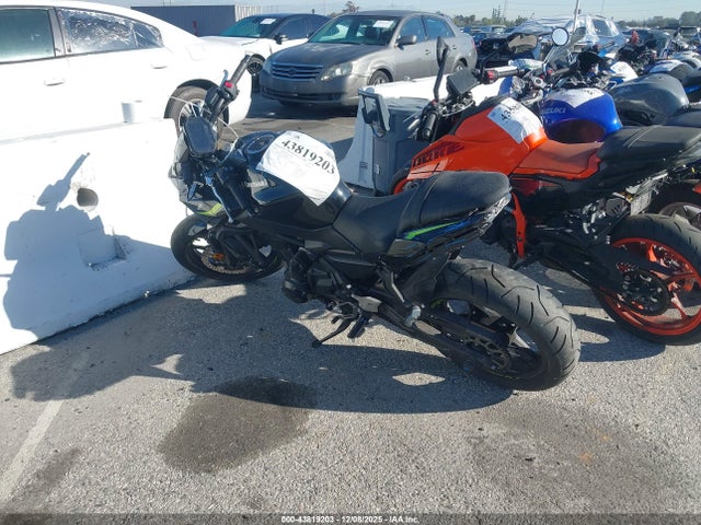 Kawasaki Er650 P 2024 ML5EREP13RDAC0135 Image 3