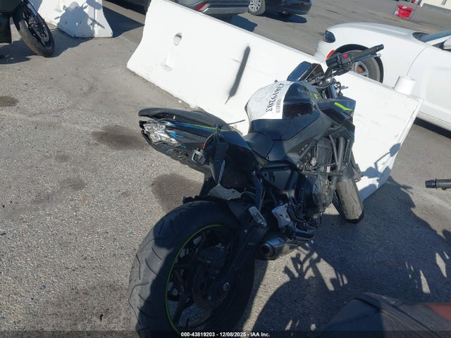 Kawasaki Er650 P 2024 ML5EREP13RDAC0135 Image 4