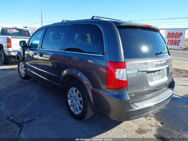 2016 CHRYSLER TOWN & COUNTRY 2C4RC1BG2GR268286 Photo 2