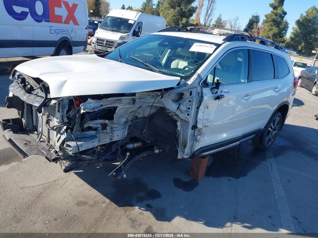 Subaru Ascent Limited 8-passenger 2023 4S4WMAND4P3456281 Image 2