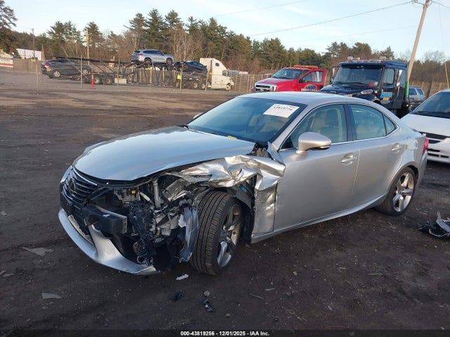 Lexus IS 350 2015 JTHCE1D23F5006059 Image 2