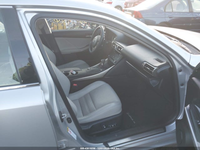 Lexus IS 350 2015 JTHCE1D23F5006059 Image 5