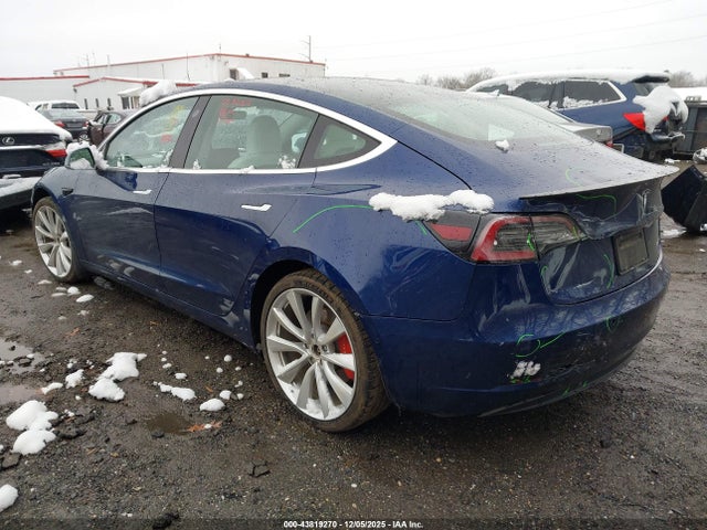 2019 TESLA MODEL 3 5YJ3E1EB6KF393599 Photo 2