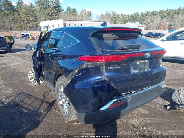 Toyota Venza Limited 2021 JTEAAAAHXMJ056535 Image 3