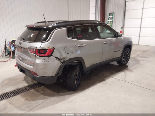 2019 JEEP COMPASS 3C4NJDDB8KT619392 Photo 3