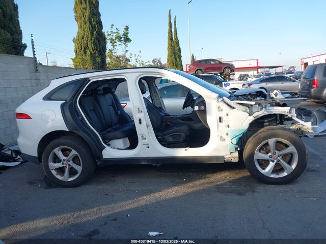 Jaguar F-pace 35t Premium 2017 SADCJ2BV2HA893457 Image 12