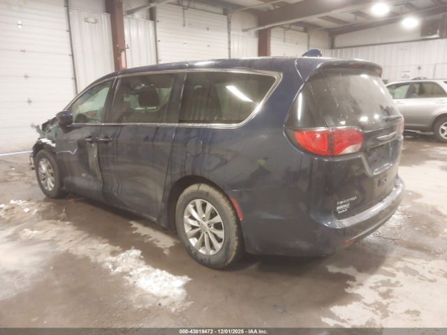 2018 CHRYSLER PACIFICA 2C4RC1FG8JR257536 Photo 2