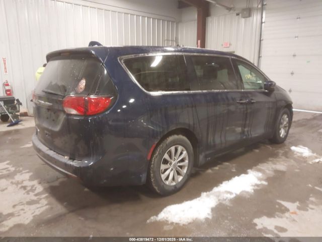 2018 CHRYSLER PACIFICA 2C4RC1FG8JR257536 Photo 3