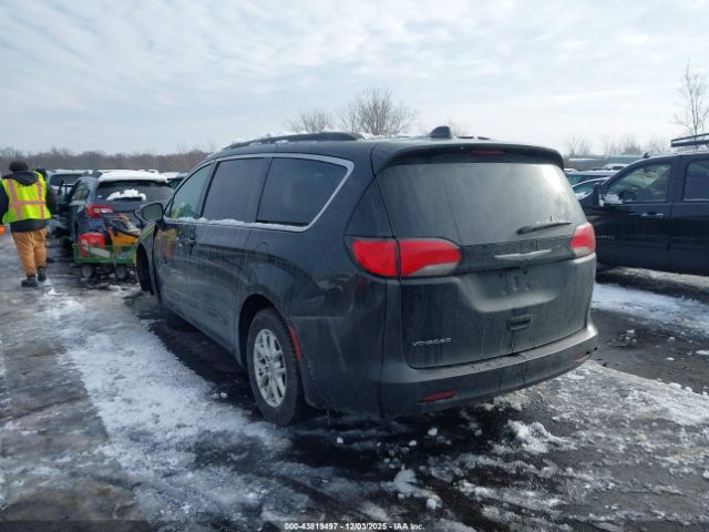 2021 CHRYSLER VOYAGER 2C4RC1DG8MR566351 Photo 2