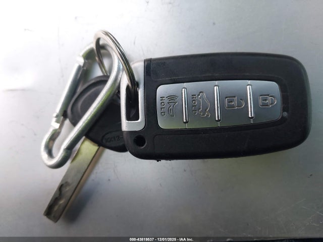 KMHC65LC8HU056864 Hyundai Ioniq Hybrid Blue