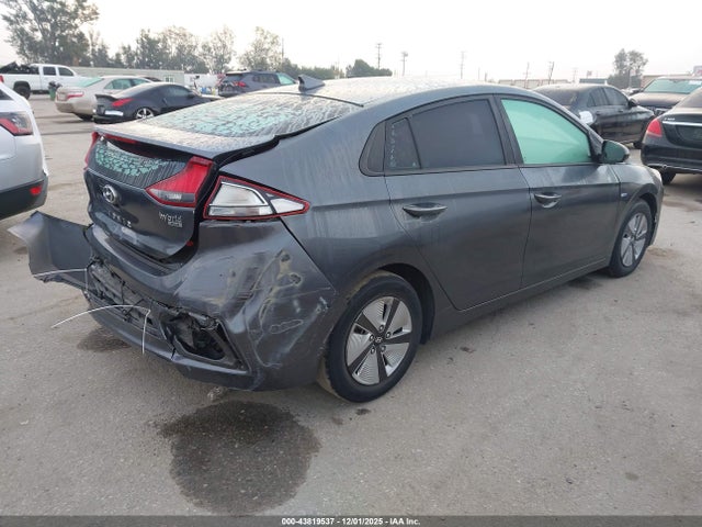 KMHC65LC8HU056864 Hyundai Ioniq Hybrid Blue