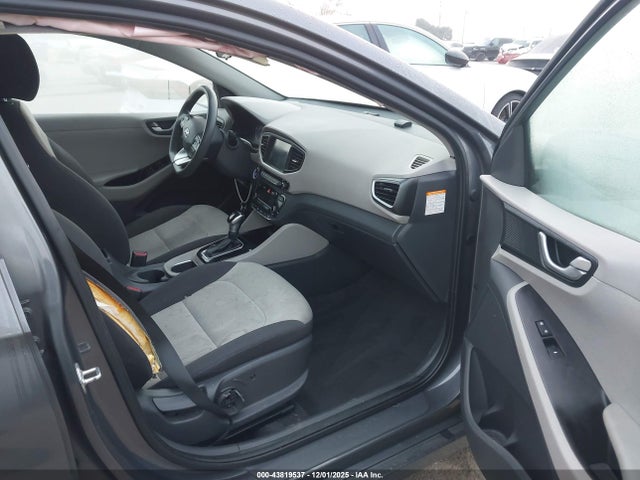 KMHC65LC8HU056864 Hyundai Ioniq Hybrid Blue