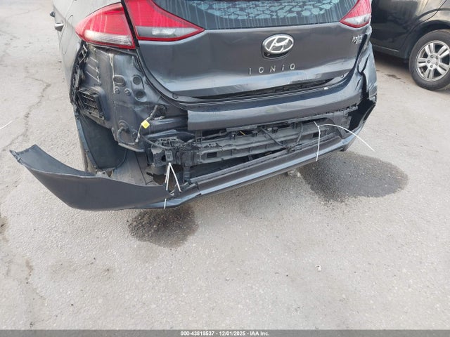 KMHC65LC8HU056864 Hyundai Ioniq Hybrid Blue