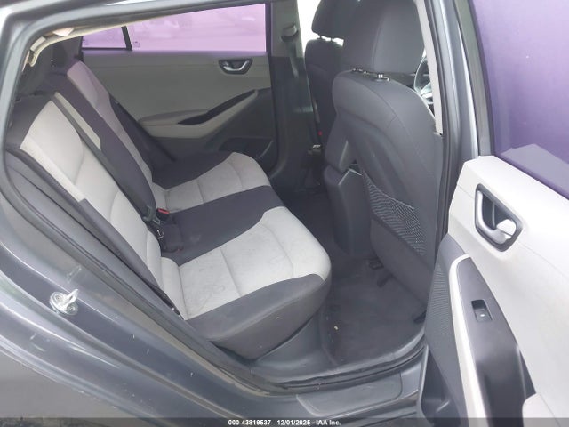 KMHC65LC8HU056864 Hyundai Ioniq Hybrid Blue