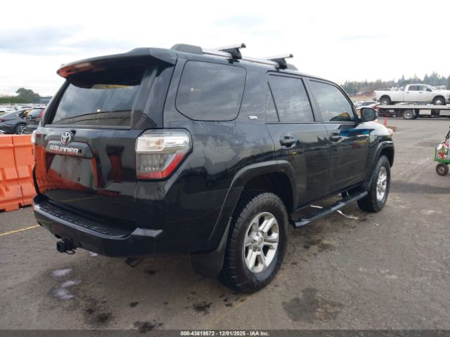 2019 TOYOTA 4RUNNER JTEBU5JR2K5702670 Photo 3