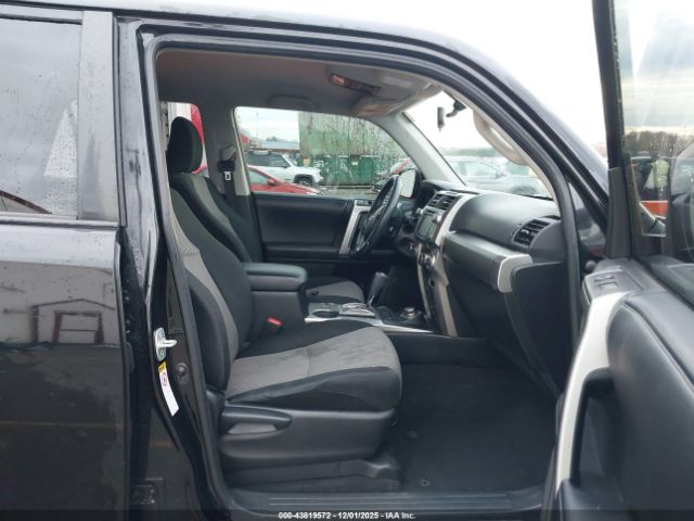 2019 TOYOTA 4RUNNER JTEBU5JR2K5702670 Photo 4