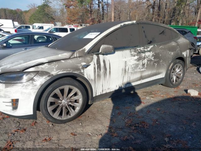 2017 TESLA MODEL X 5YJXCAE22HF068612 Photo 5
