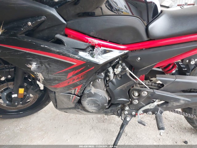 Yamaha Fz6 R 2016 JYARJ18E9GA014683 Image 9