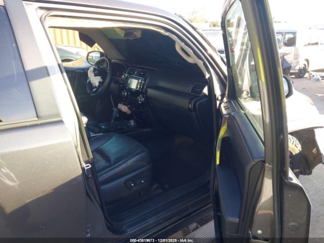 2019 TOYOTA 4RUNNER JTEBU5JR5K5631528 Photo 4