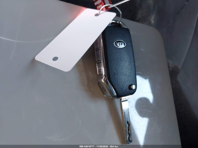 KIA Forte Lxs 2019 3KPF24AD7KE035657 Image 11