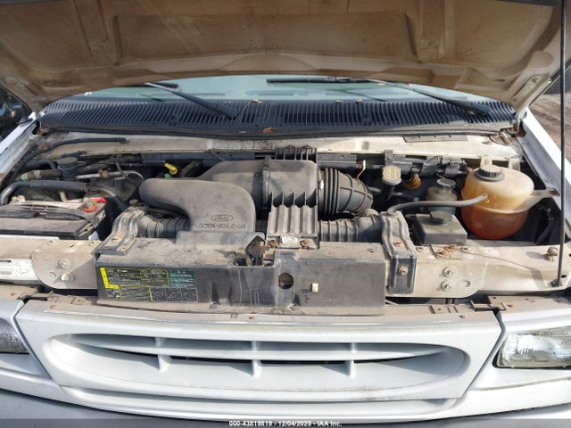 43819819 :رقم المزاد ، 1FTRE14282HA75186 vin ، 2002 Ford E-150 Commercial/recreational مزاد بيع