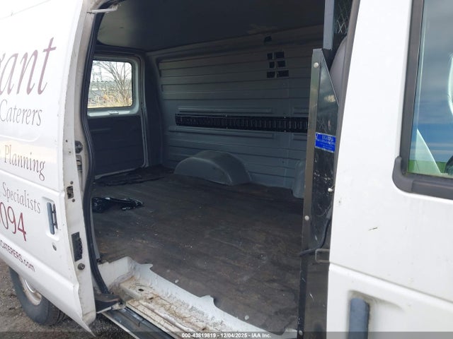 43819819 :رقم المزاد ، 1FTRE14282HA75186 vin ، 2002 Ford E-150 Commercial/recreational مزاد بيع