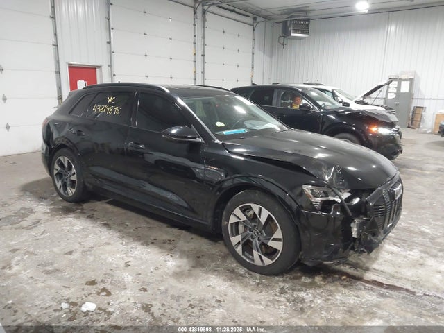 2021 AUDI E-TRON WA1AAAGE8MB008070 Photo 0