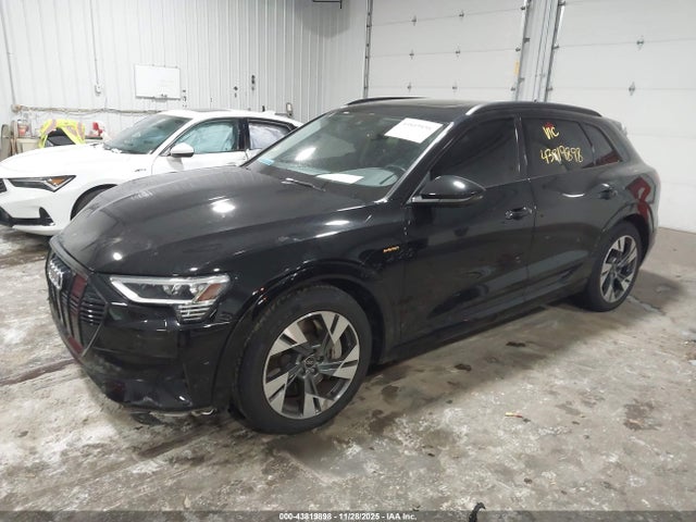 2021 AUDI E-TRON WA1AAAGE8MB008070 Photo 1