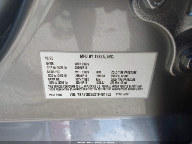 2026 TESLA MODEL Y 7SAYGDEE2TF461462 Photo 8