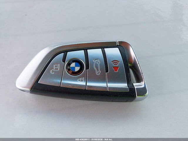 2018 BMW X3 5UXTR9C50JLD69067 Photo 10