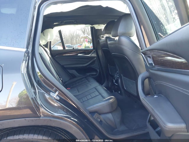 2018 BMW X3 5UXTR9C50JLD69067 Photo 7