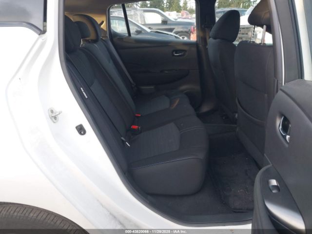 2022 NISSAN LEAF 1N4BZ1BV3NC561401 Photo 7