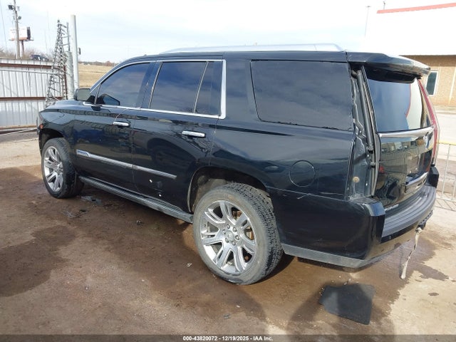 2015 CADILLAC ESCALADE 1GYS4CKJ1FR179412 Photo 2