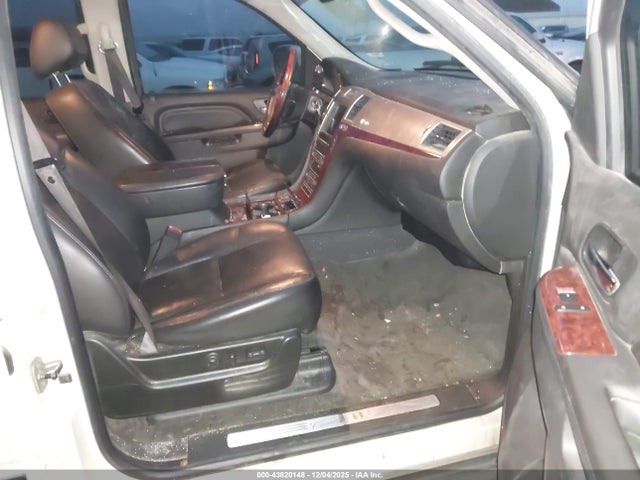 2010 CADILLAC ESCALADE HYBRID 1GYUKEEJ5AR197930 Photo 4