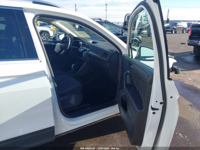 3VVMB7AX0RM032507 Volkswagen Tiguan 2.0t Se/2.0t Wolfsburg Edition