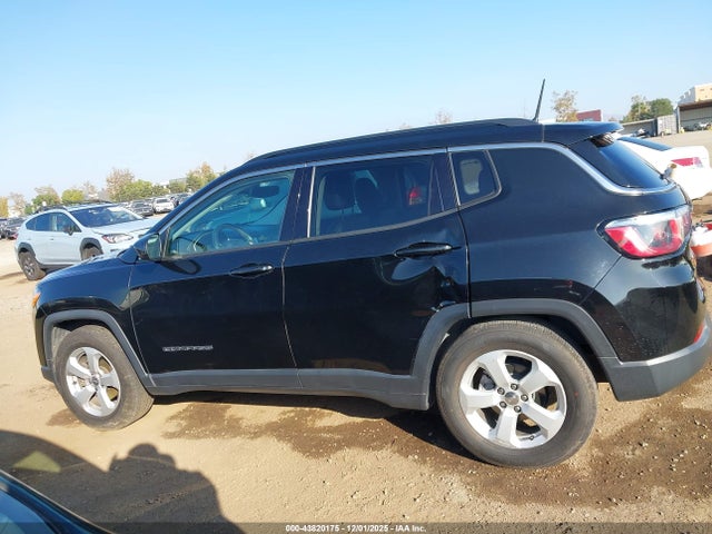 Jeep Compass Latitude Fwd 2018 3C4NJCBB0JT469130 Image 14