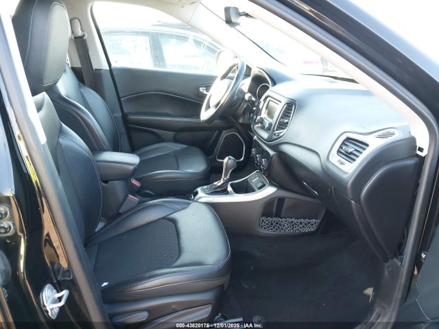 Jeep Compass Latitude Fwd 2018 3C4NJCBB0JT469130 Image 5