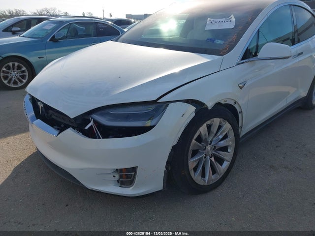 2017 TESLA MODEL X 5YJXCBE22HF049144 Photo 5