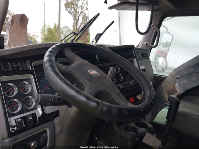 Продажа на аукционе авто 2009 Kenworth Construction T800, vin: 1XKDD49XX9J245123, номер лота: 43820294