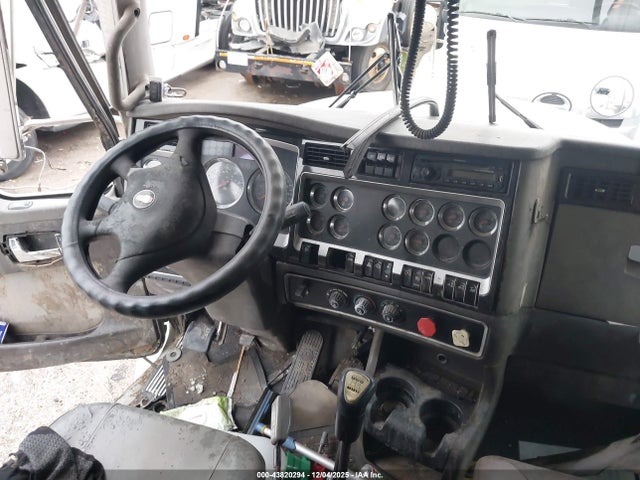 Продажа на аукционе авто 2009 Kenworth Construction T800, vin: 1XKDD49XX9J245123, номер лота: 43820294