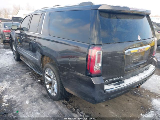 2018 GMC YUKON XL 1GKS2HKJXJR312268 Photo 2