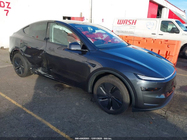 2026 TESLA MODEL Y 7SAYGDEE4TF359242 Photo 0