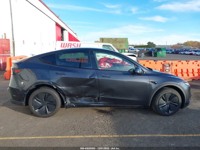 7SAYGDEE4TF359242 Tesla Model Y Long Range Dual Motor All-wheel Drive/long Range Launch Series