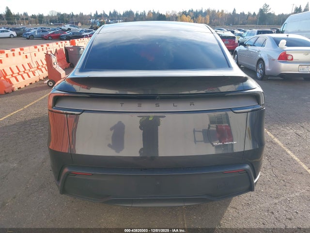 7SAYGDEE4TF359242 Tesla Model Y Long Range Dual Motor All-wheel Drive/long Range Launch Series