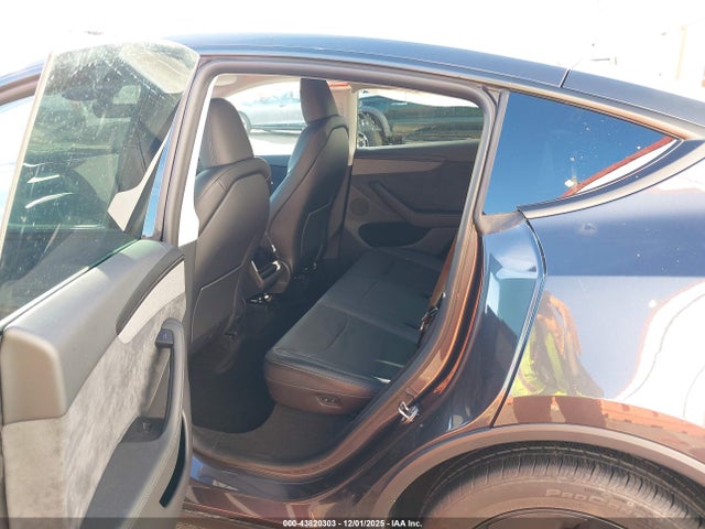 2026 TESLA MODEL Y 7SAYGDEE4TF359242 Photo 7