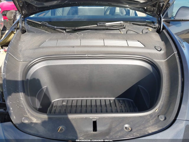 2024 TESLA MODEL Y 7SAYGDEF8RF022204 Photo 9