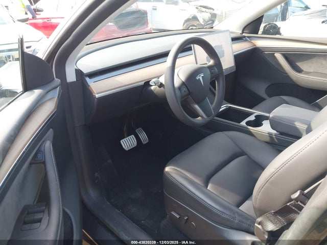2024 TESLA MODEL Y 7SAYGDEF8RF022204 Photo 4
