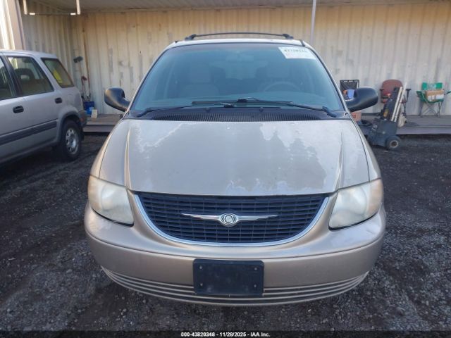 2002 CHRYSLER TOWN & COUNTRY 2C4GP74LX2R725069 Photo 5