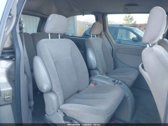 2002 CHRYSLER TOWN & COUNTRY 2C4GP74LX2R725069 Photo 7